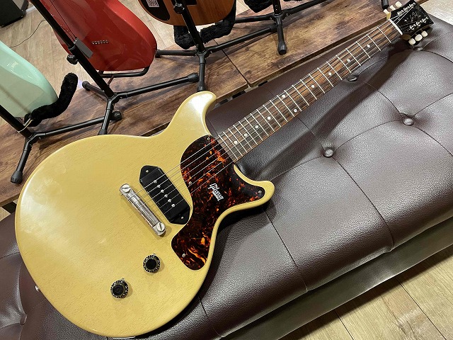 Gibson Custom Shop 1958 Les Paul Junior Double Cutaway VOS TV Yellow  入荷しました♪ | イシバシ楽器スタッフブログ