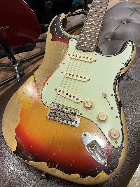 中古】 Fender Custom Shop -Jason Smith- Master Built 1960 Stratocaster Relic  3-Color Sunburst 入荷 しました!! | 石橋楽器 梅田店 ブログ