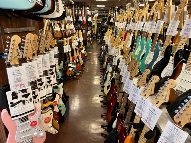 イシバシ楽器 名古屋栄店 Fender