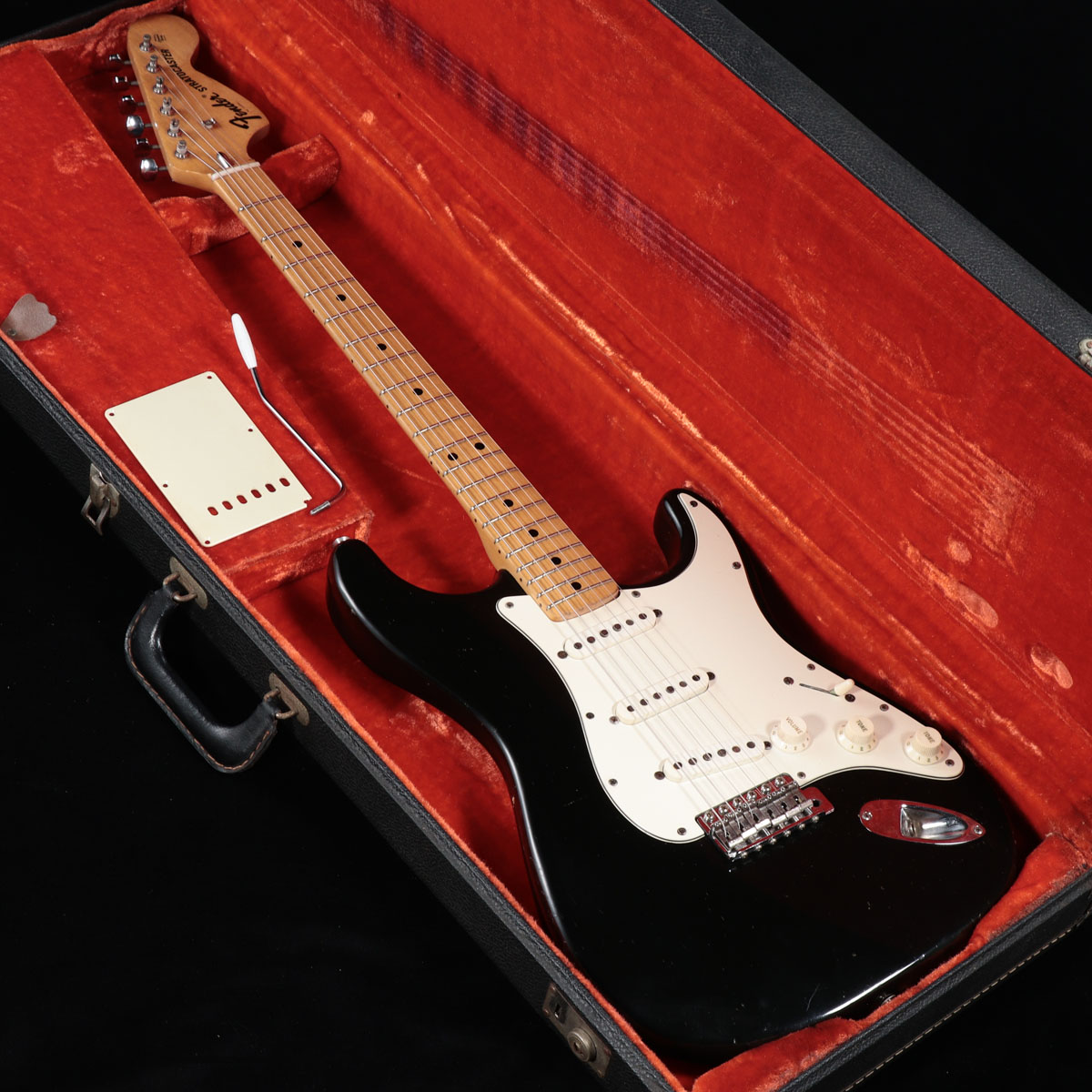 渋谷店VINTAGEブログ＃31】 FENDER / 1972年製 Stratocaster Alder Body Black/Maple  Finger Board | イシバシ楽器スタッフブログ