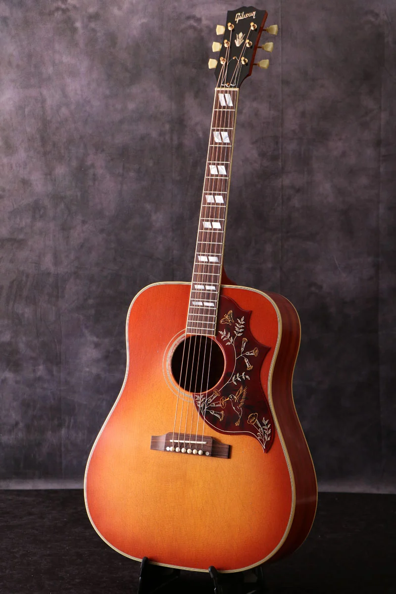 【超美品】Hummingbird型 エレアコ（ピックアップ搭載） Gibson Hummingbird Ultima （Heritage Cherry Burst） ｜イケベ