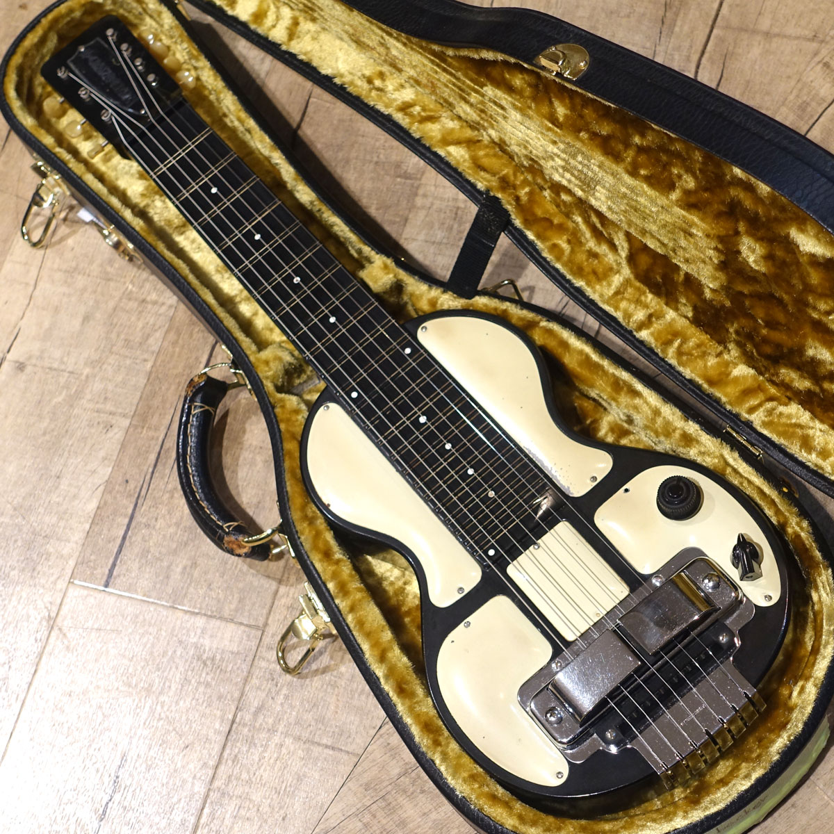 Rickenbackerタイププレート 1957 Rickenbacker CW-758 Triple Neck LONG SCALE T8 Console